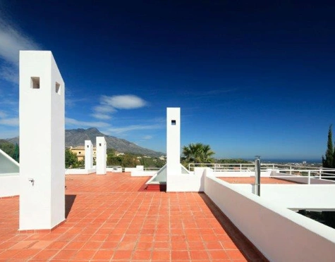 Villa for sale in La Quinta, Benahavis