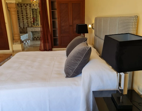 Villa en alquiler a corta temporada en Costalita, Estepona East