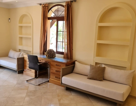 Villa en alquiler a corta temporada en Costalita, Estepona East