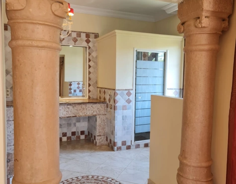 Villa en alquiler a corta temporada en Costalita, Estepona East