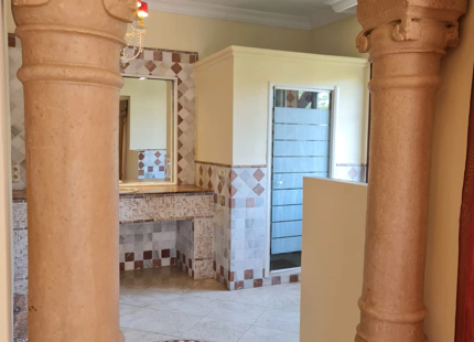 LUJOSA VILLA JUNTO A LA PLAYA EN ALQUILER EN COSTALITA