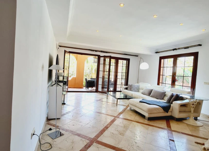 LUJOSA VILLA JUNTO A LA PLAYA EN ALQUILER EN COSTALITA