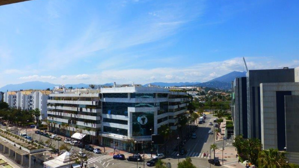 Apartment for long term rent in Marbella - Puerto Banus