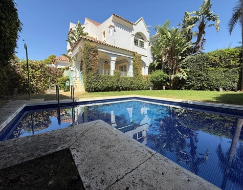 Pareado en venta en Marbella - Puerto Banus