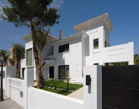 Villa en alquiler a corta temporada en Marbella - Puerto Banus