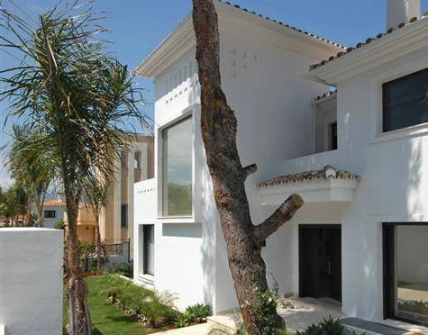 Villa en alquiler a corta temporada en Marbella - Puerto Banus