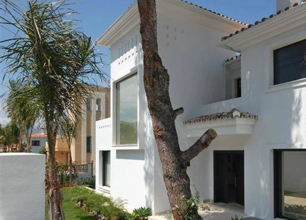 Villa for long term rent in Marbella - Puerto Banus