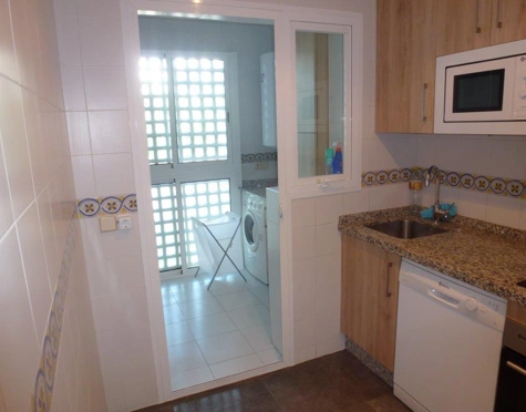 Apartamento en alquiler a corta temporada en Costalita, Estepona East