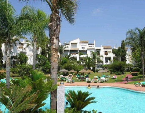 Apartamento en alquiler a corta temporada en Costalita, Estepona East