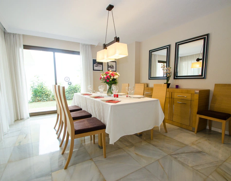 Villa en alquiler a corta temporada en Marbella - Puerto Banus
