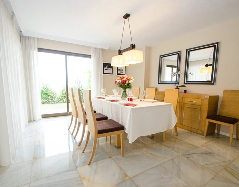 Villa en alquiler a corta temporada en Marbella - Puerto Banus