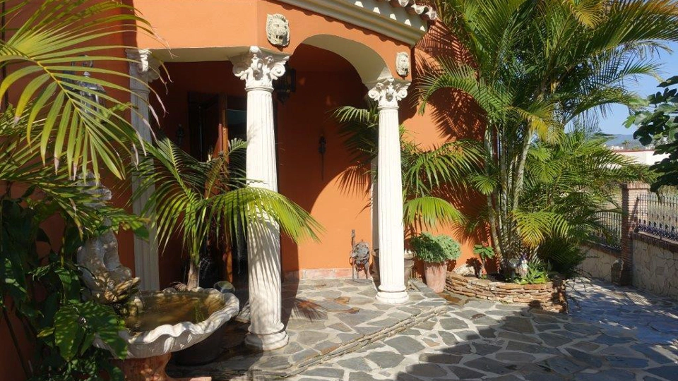 Villa for short term rent in Nueva Andalucia, Marbella