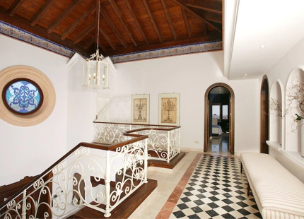 Villa for sale in Benahavis