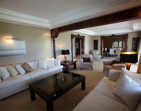 Villa for sale in Benahavis