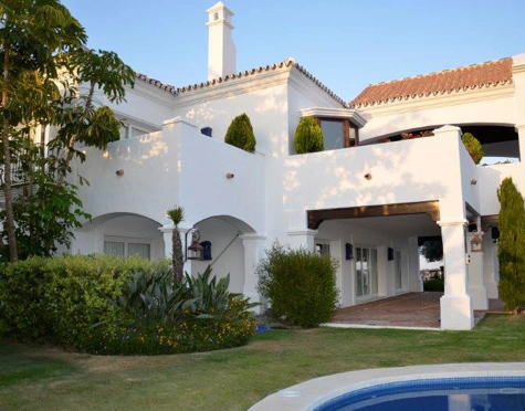 Villa for sale in Benahavis