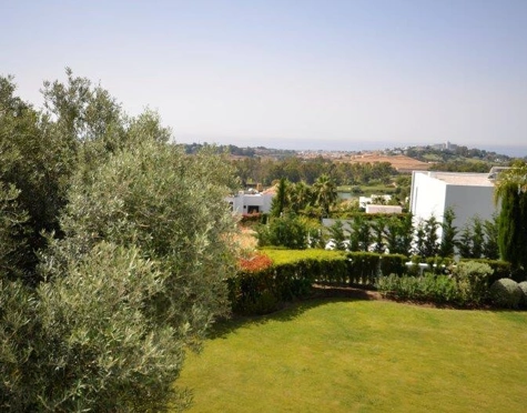 Villa for sale in Benahavis
