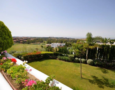 Villa for sale in Benahavis
