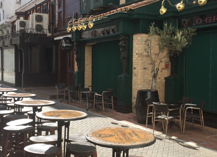 Bar en venta en Marbella - Puerto Banus