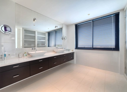Villa for sale in Benahavis