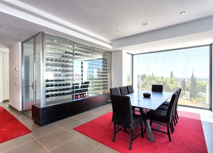 Villa for sale in Benahavis