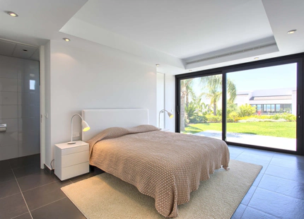 Villa for sale in Benahavis