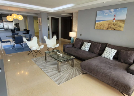 Apartment for sale in Benahavis