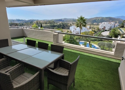 Apartment for sale in Benahavis