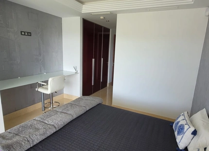 Apartment for sale in Benahavis