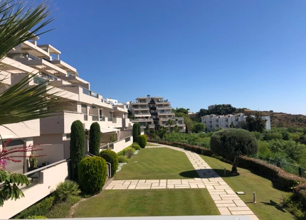 Apartment for sale in Benahavis