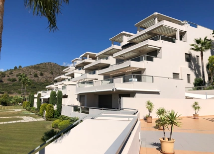 Apartment for sale in Benahavis