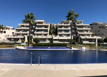 Apartment for sale in Benahavis
