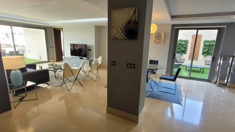 Apartment for sale in Benahavis