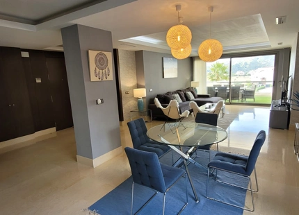 Apartment for sale in Benahavis