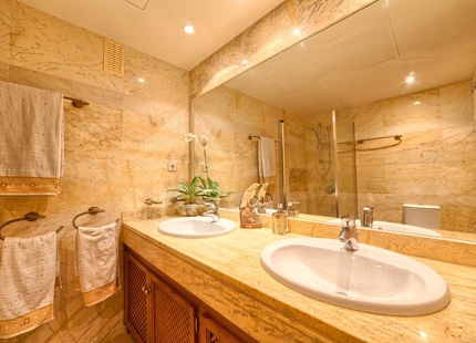 Penthouse for sale in Benahavis