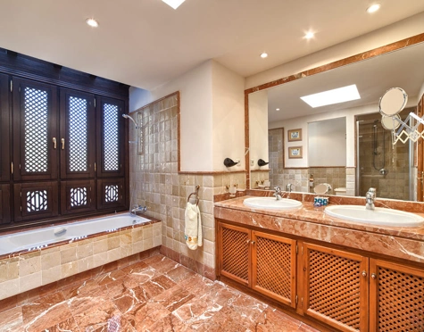 Penthouse for sale in Benahavis