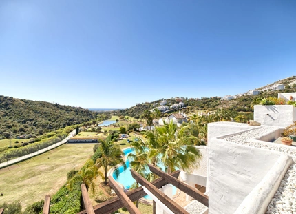Penthouse for sale in Benahavis