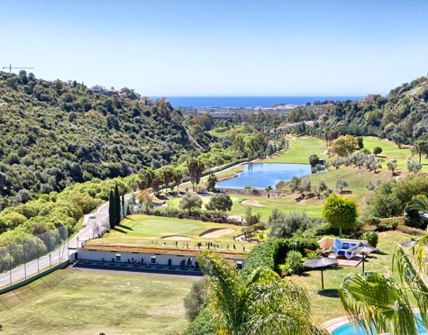 Penthouse for sale in Benahavis