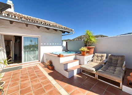 Penthouse for sale in Benahavis