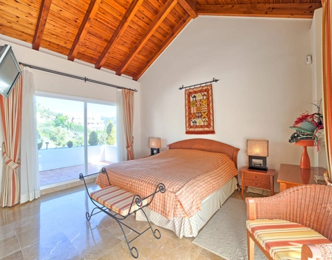 Penthouse for sale in Benahavis