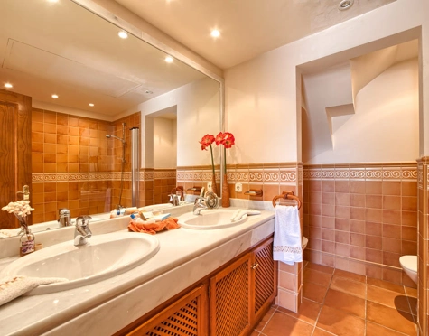 Penthouse for sale in Benahavis