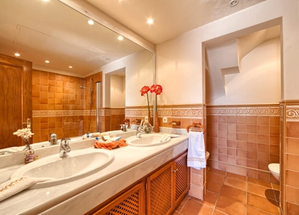 Penthouse for sale in Benahavis