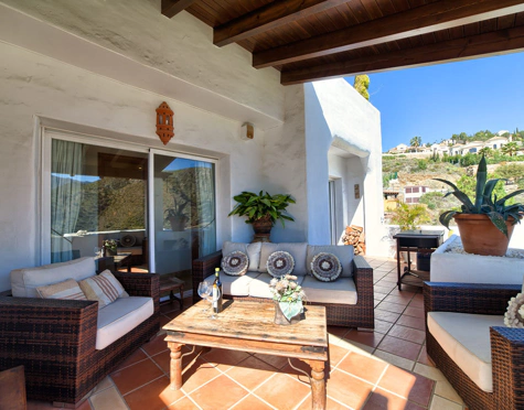 Penthouse for sale in Benahavis