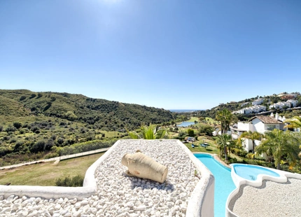 Penthouse for sale in Benahavis