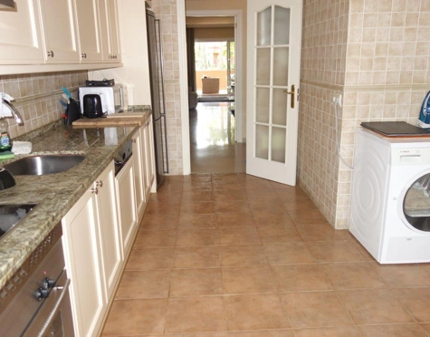 Apartamento en alquiler a corta temporada en Nueva Andalucia, Marbella