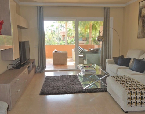 Apartamento en alquiler a corta temporada en Nueva Andalucia, Marbella