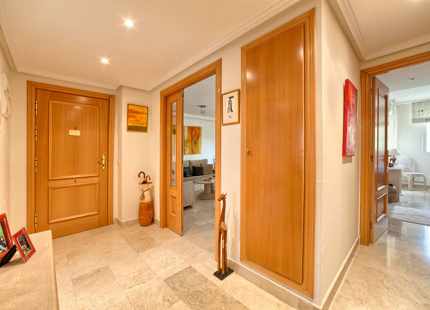 Apartamento en alquiler a corta temporada en New Golden Mile, Estepona Este