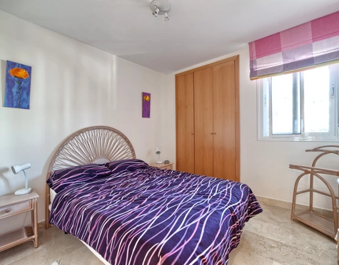 Apartamento en alquiler a corta temporada en New Golden Mile, Estepona East
