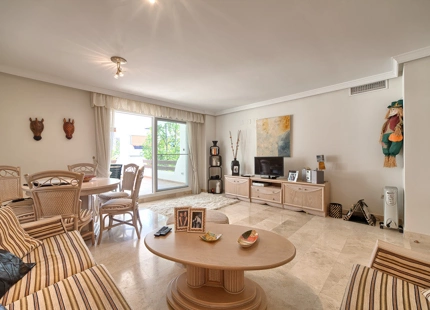 Apartamento en alquiler a corta temporada en New Golden Mile, Estepona Este