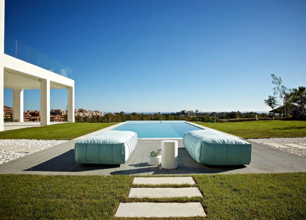 Villa for sale in Benahavis