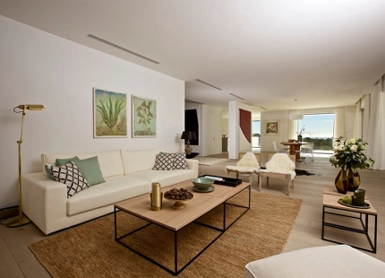 Villa for sale in Benahavis